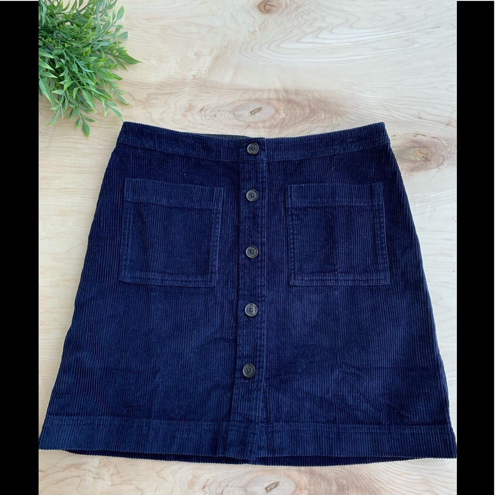 Gap mini velvet button skirt - Picture 2 of 6